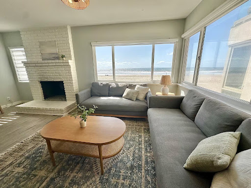 Luxury Upstairs Beach Rental Newport Beach - Balcony with Ocean Views